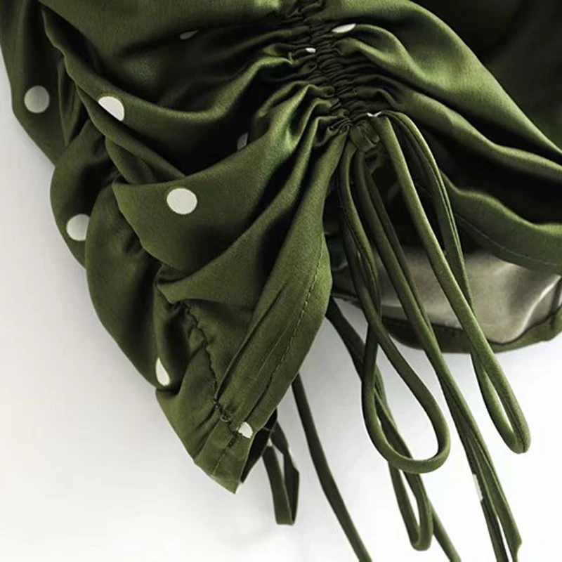 Платье в горошек с длинным рукавом и рюшами | Женская одежда