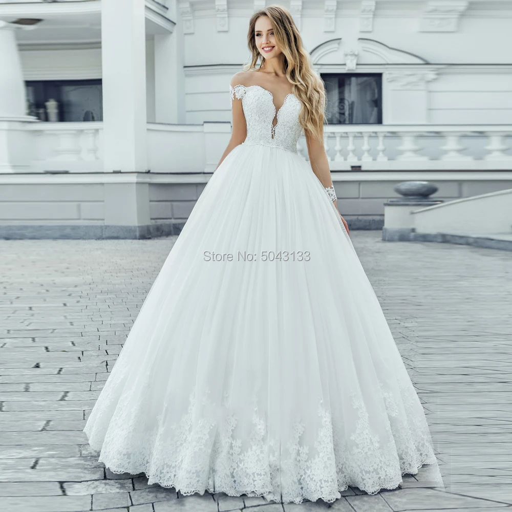 

A Line Soft Tulle Wedding Dresses 2020 Illusion V Neck Lace Appliques Long Sleeves Wedding Gowns Floor Length Vestido de Noiva