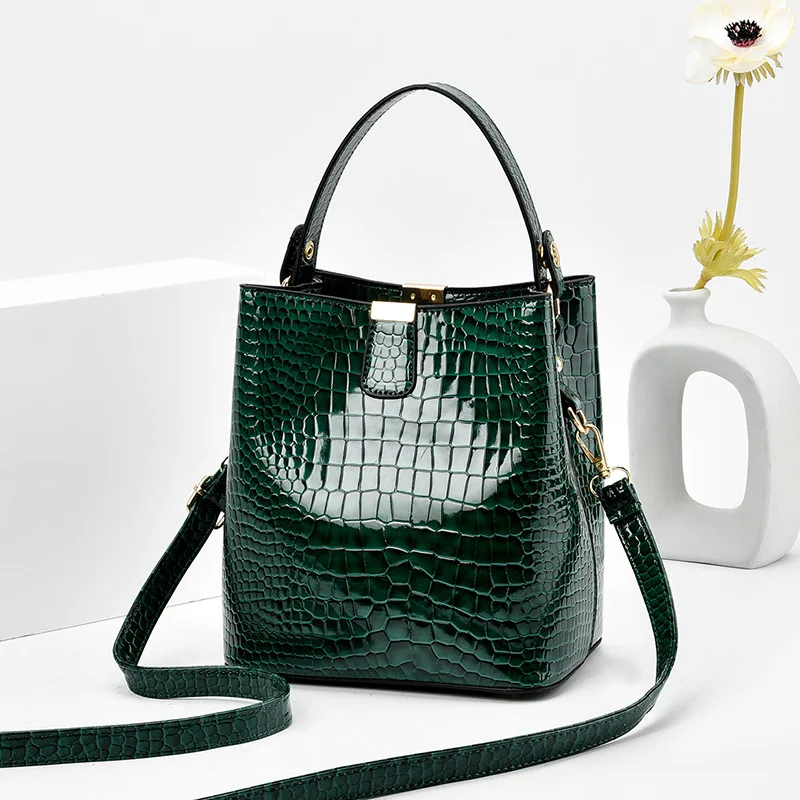 

Fashion Crocodile Print Handbag