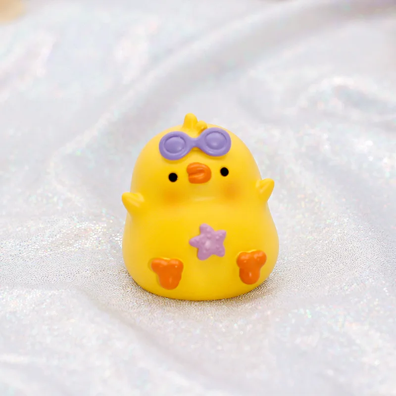 Цельнокроеное платье Желтый цыпленок мини маленький Pollo Статуэтка женщины в