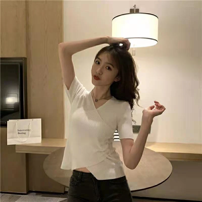 

2021 Cross V-neck Short Sleeve Side Button Pullovers Sweaters Summer Chic Slim Short Woman Sweaters Korean Knitted Women Clothes