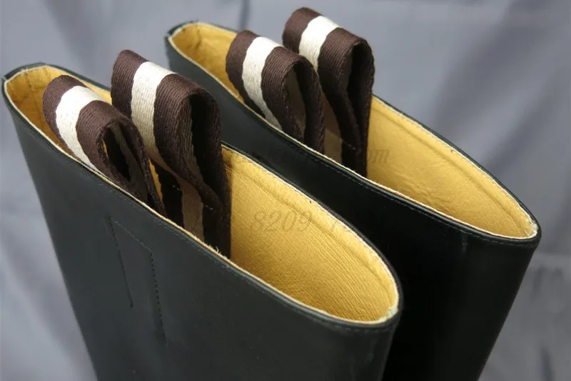 Немецкие ботинки с резиновой подошвой времен Второй мировой войны