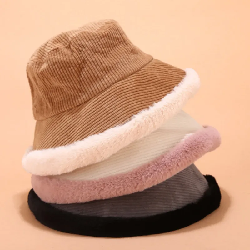 Теплая вельветовая зимняя панама женская повседневная утепленная бархатная с