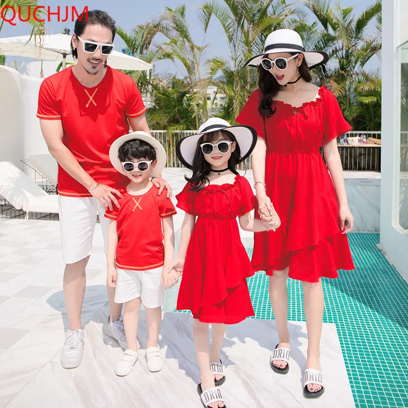 Комплект для матери и дочери 2019 г. летняя одежда семьи из трех четырех человек в