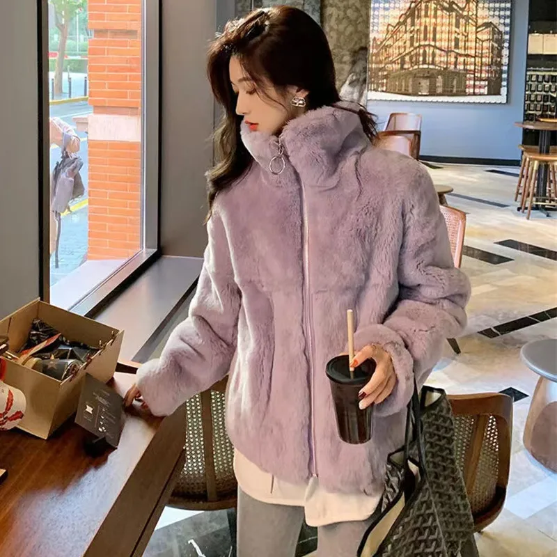 Женская зимняя куртка с воротником-стойкой из искусственного меха кролика |