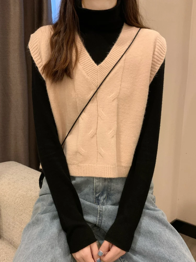 

Sweater Vest Female 2020 Autumn Korean College Style V-neck Girl Small Fresh Short Sleeveless Loose Student Knit Jumper Women