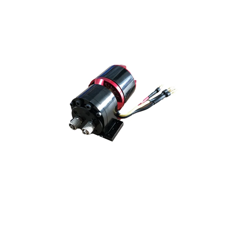 черный гидравлический масл