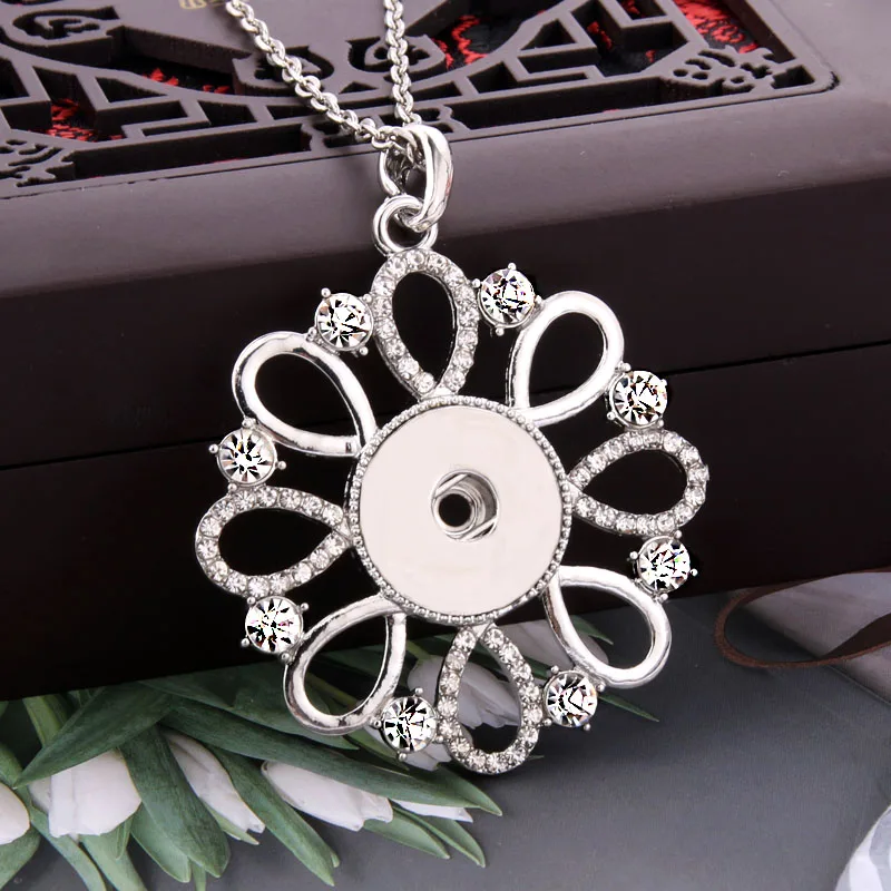 

New Snap Button Necklace Jewelry Flower Crystal Rhinestone Snaps Pendant Necklace Fit DIY 20MM 18mm Snap Buttons Jewelry