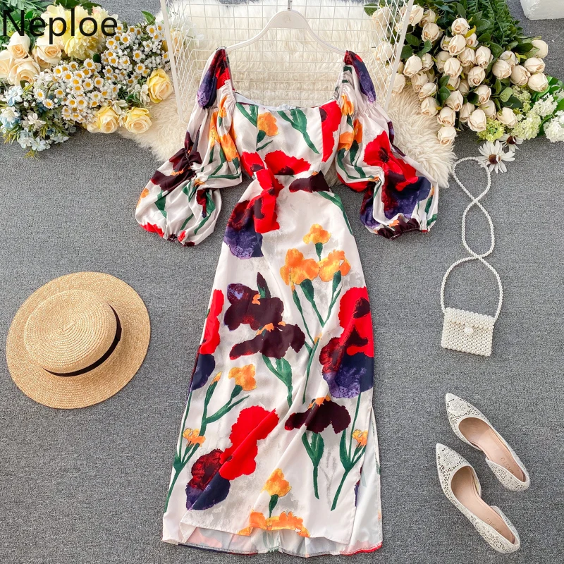 Женское платье с рукавами фонариками цветочным принтом и французским квадратным