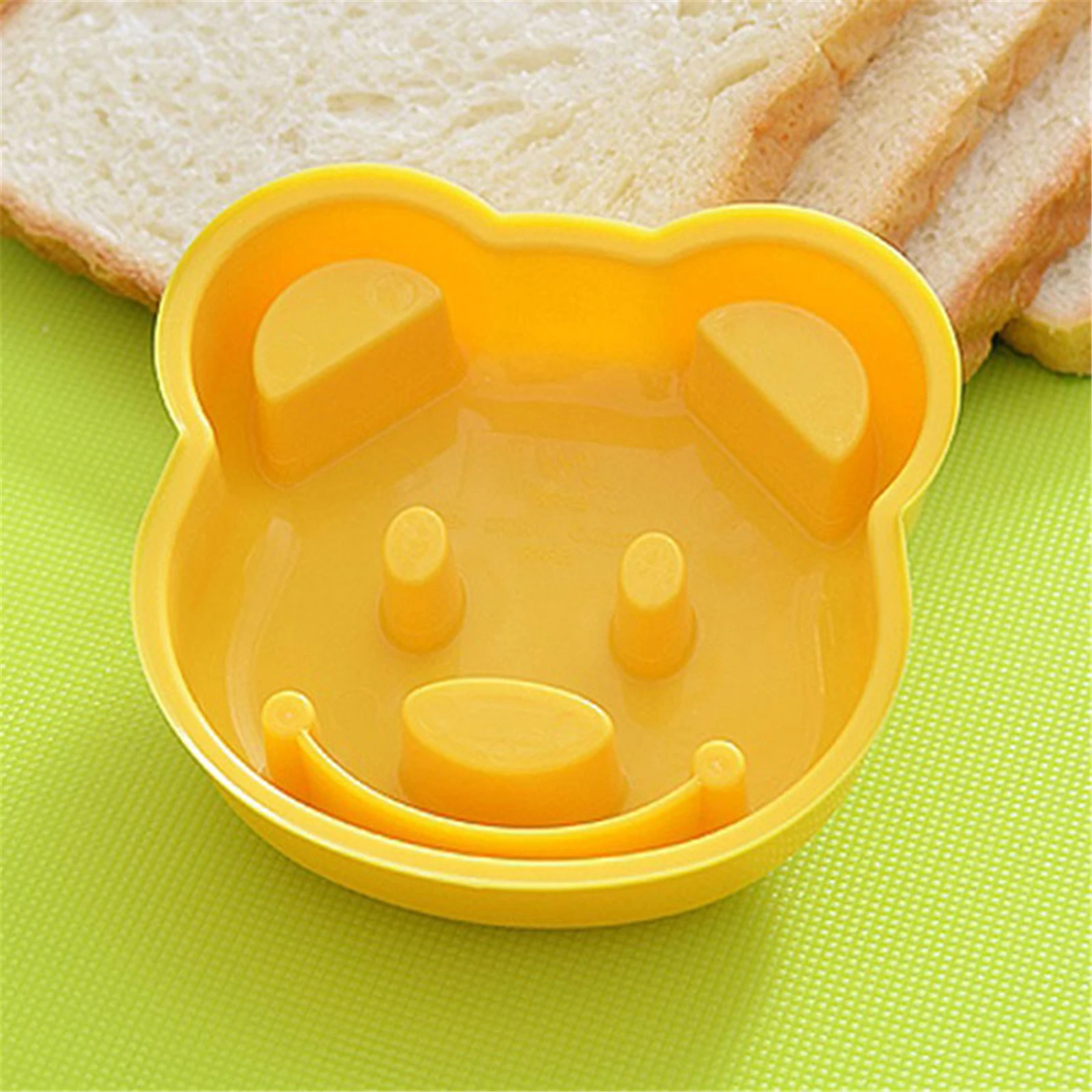 

Little Bear Shape Sandwich Mold Bread Biscuits Embossed Device Cake Mold Maker DIY Mold Cutter Kitchen Breakfast Accessories