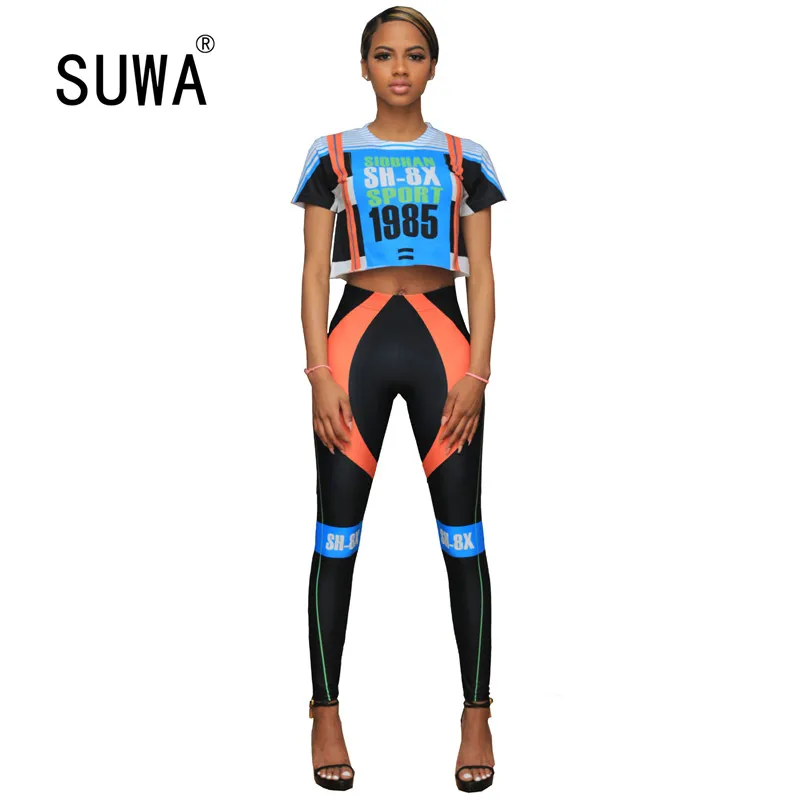 

Женский укороченный топ с коротким рукавом и легинсы, с круглым вырезом