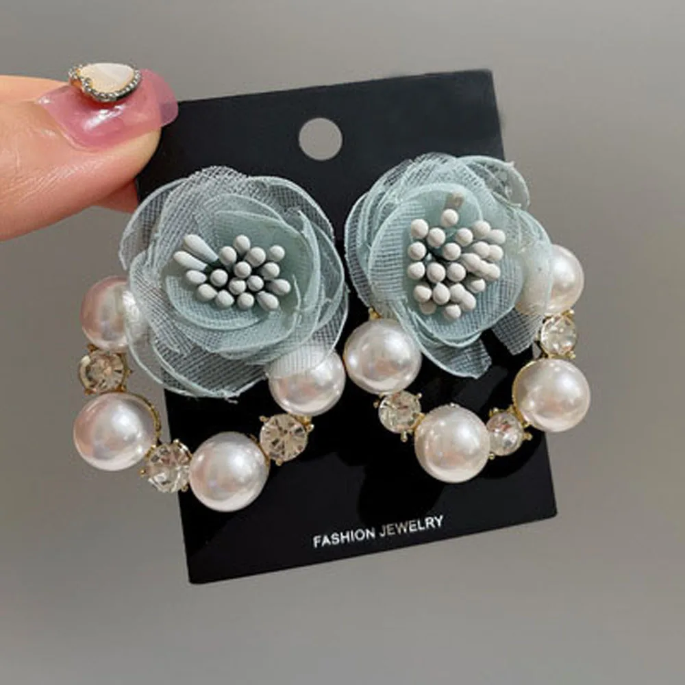 

2021 French Style Earrings Fashion Temperament Romantic Style Flower Shape Earrings Female Charm Gift Sell Like Hot Cakes