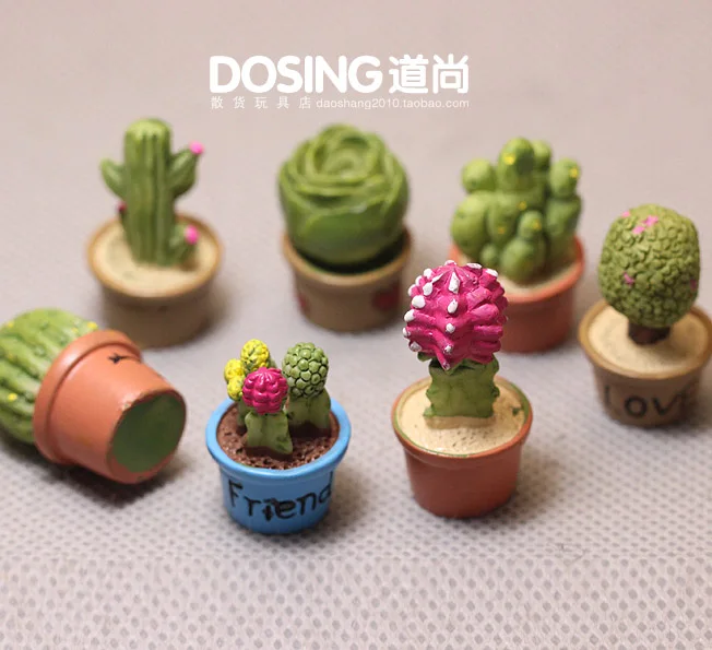 

Miniature Mini Small Cactus Potted Plant Resin Candy Toy Model Ornaments Action Figures Toys for Children Kids Doll Home Decor