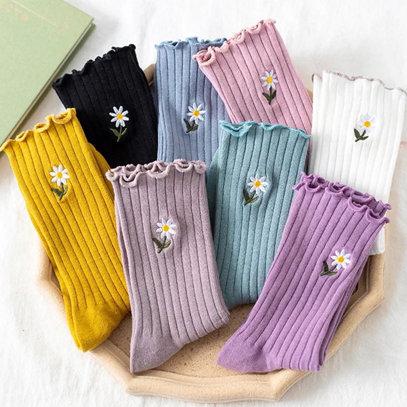 

5 Pairs Women's Socks Little Flower Embroidery Fashion Girl's Long Socks Female Kawaii All Season Solid Color Cotton Cute Socks