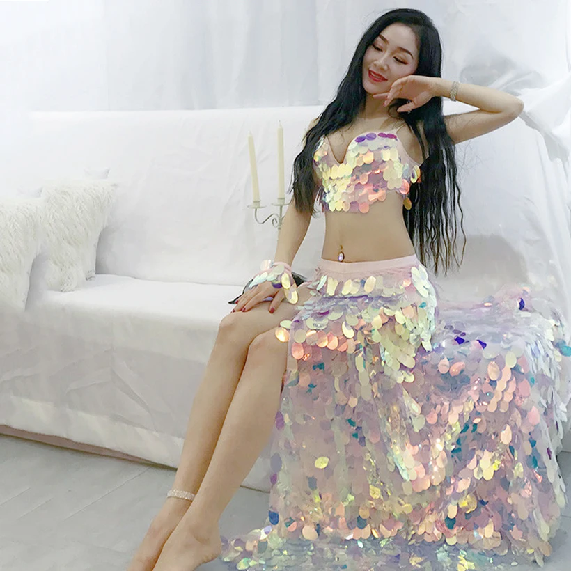 

Sexy Eastern Women Oriental Belly Dance Costume Dresses 2pc Suit Big Sequins Top Bra Long Skirt Girl Bellydance Dancing Clothes