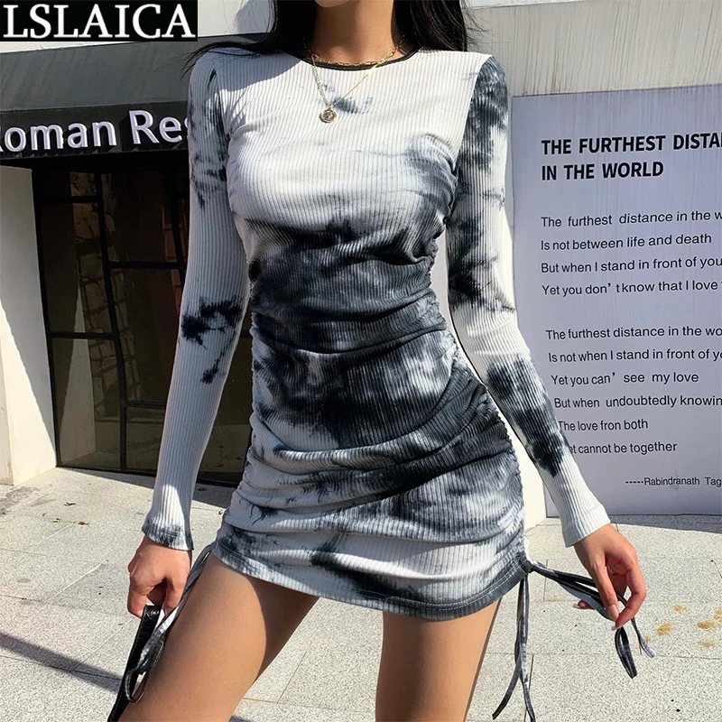 

Платье-мини женское с длинным рукавом, круглым вырезом и принтом