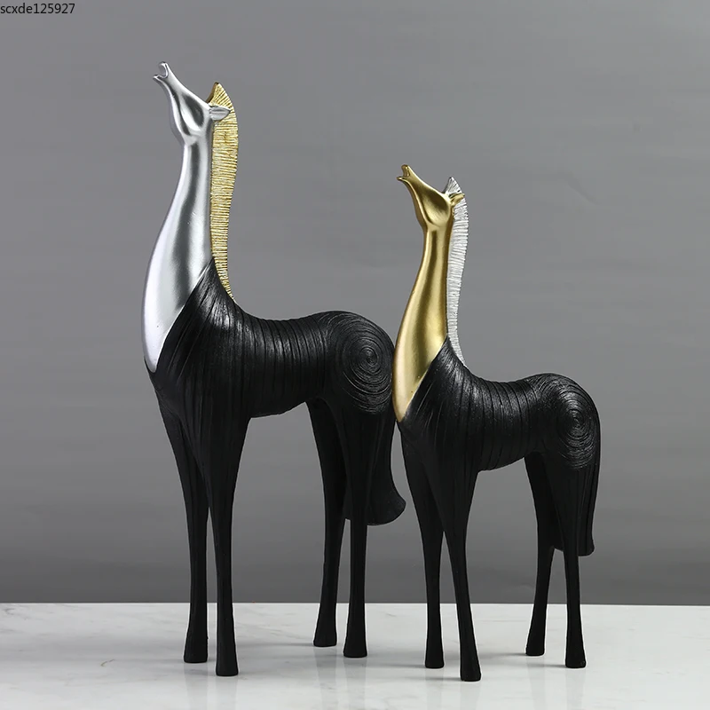

European-style Luxury Black Golden Horse Statue Creative Resin Animal Crafts Ornaments Desktop Retro Decoration Home Decoration