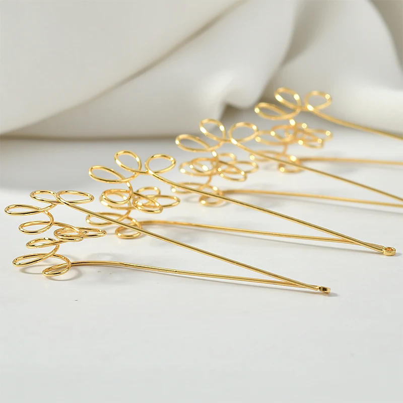 Серьги ручной работы с геометрическим рисунком подвеска из медной проволоки