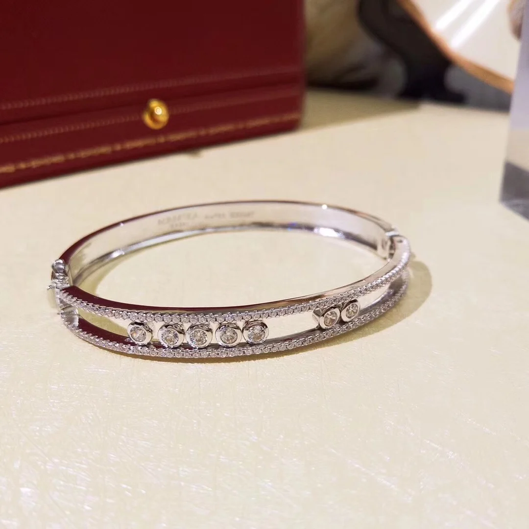 

Fashionable brand jewelry. 7 diamond sliding bracelet favored by young women. Independent design of mobile stone