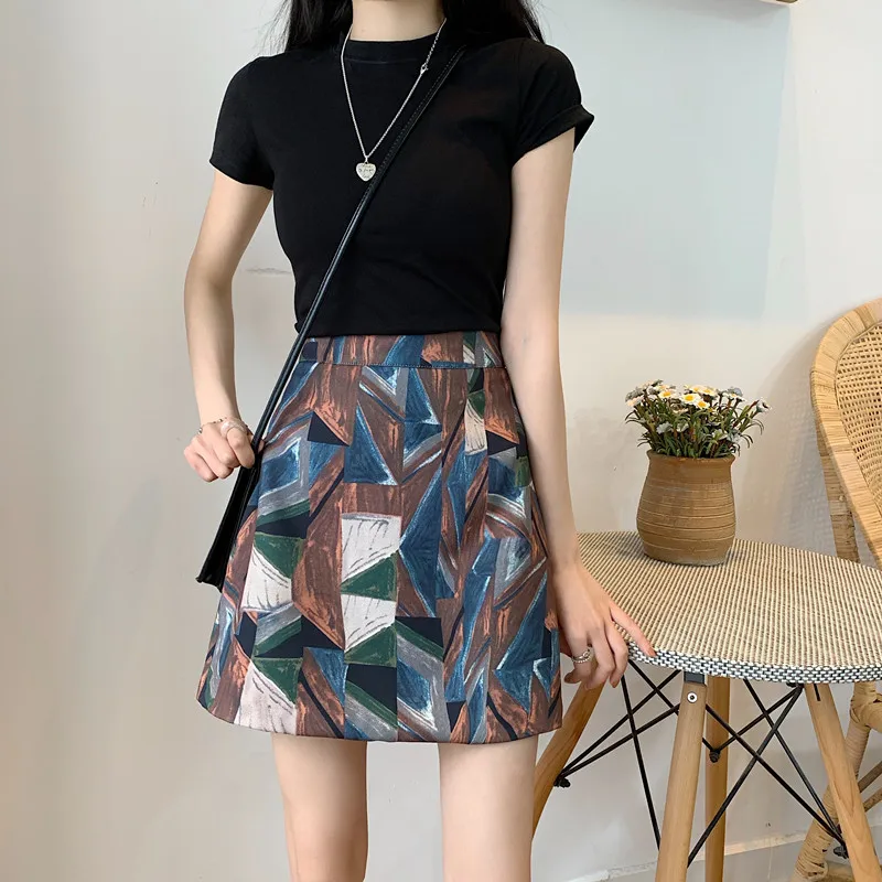 Новинка весна-лето 2020 юбка с принтом в стиле ретро короткая на бедрах большого