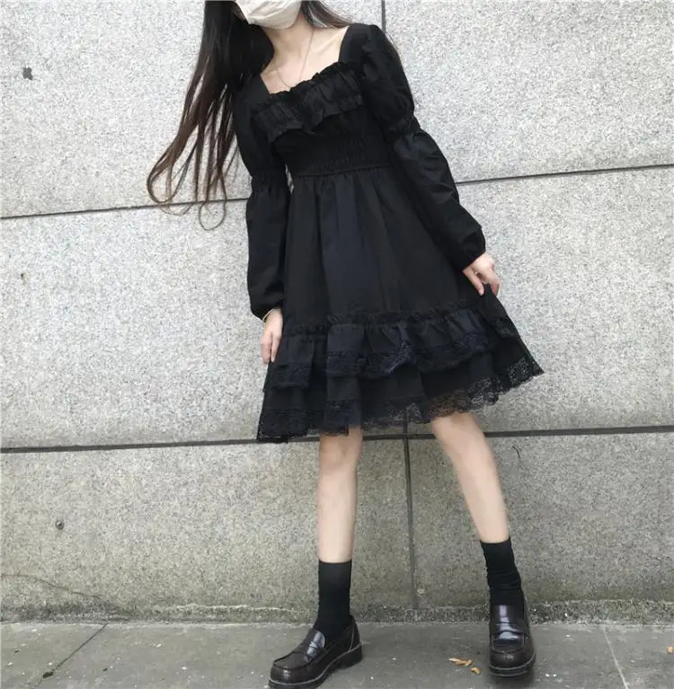 Японское женское платье в викторианском стиле готическое с квадратным вырезом