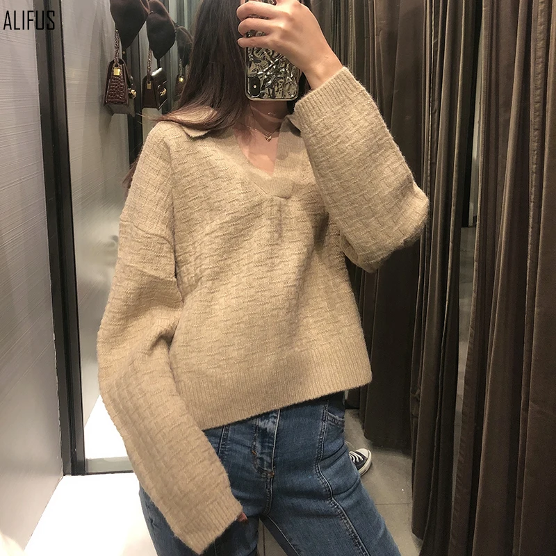 

2020 autumn new women's European and American style loose and versatile long-sleeved lapel top sweater