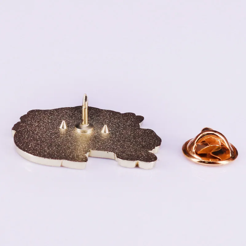 

Fashion Brooch Animal Series-wit Wolf Pin Boys Lapel Buick Accessories Gift Wolf and Grass Welcome Wholesale