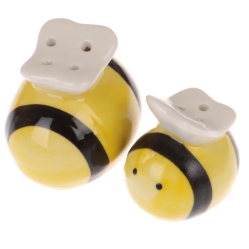 

2Pcs Good Quality Love Bird Salt Pepper Shaker Pots Flying Bee Seasoning Tableware Cruet Caster Seasoning Souvenirs Decor