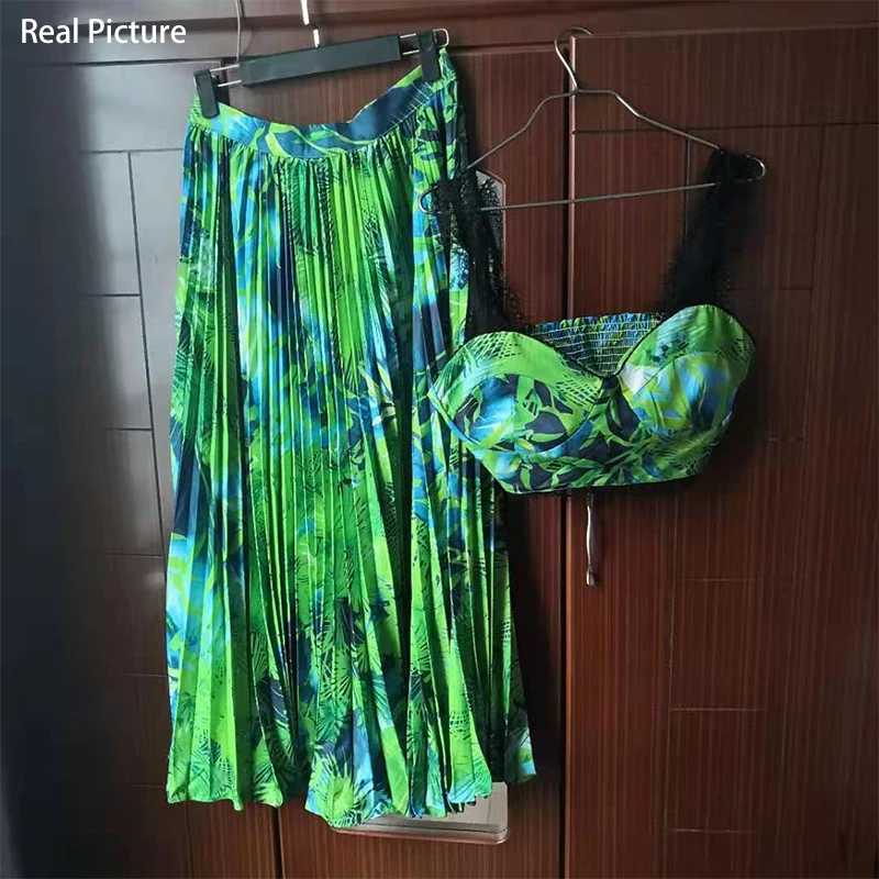 

Bohemian Vacation Beach 2pcs Set Women Floral Printed Short Strapless Tops And High Waist Pleated Long Skirt Suit Spring Summer