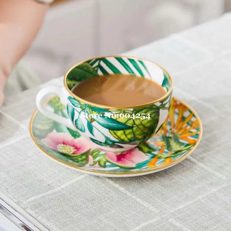 2021 Новый стиль зеленый цветок трава костяного фарфора Кофе чашки и блюдца