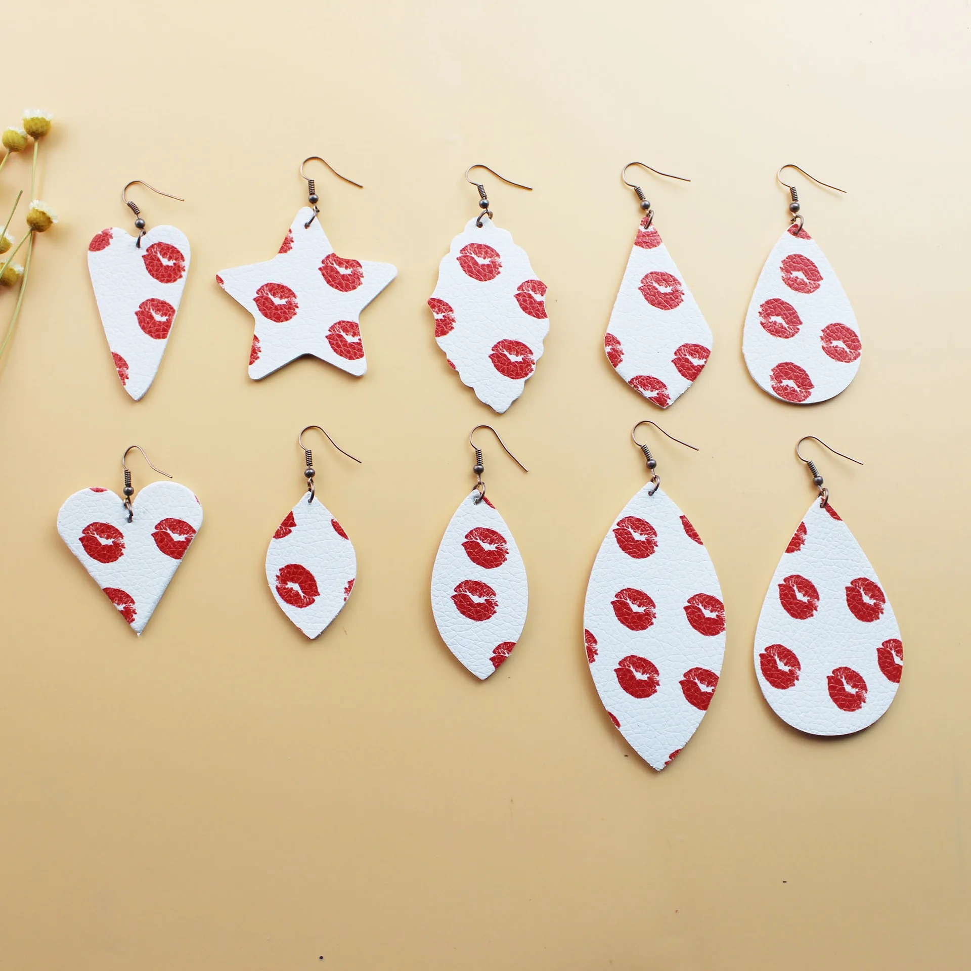 6 пар кожаных сережек с губами 2020 для женщин каплевидное сердце серьги на День