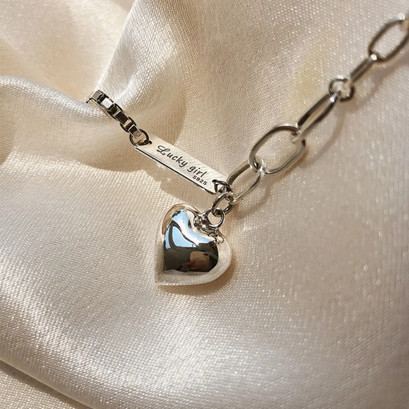 

Vintage Handmade Love Heart Bracelet for Women Lucky Girl Letter Tag Chain Bracelet Hand Jewelry Women Party Gift
