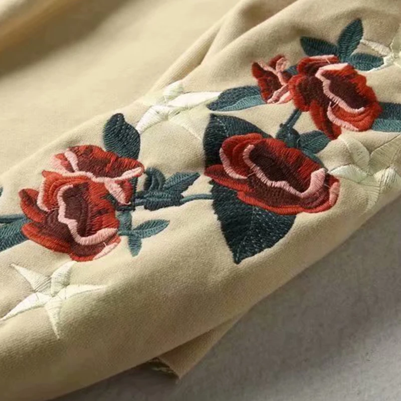 Осенняя утепленная женская модная короткая худи толстовки с вышивкой Женская