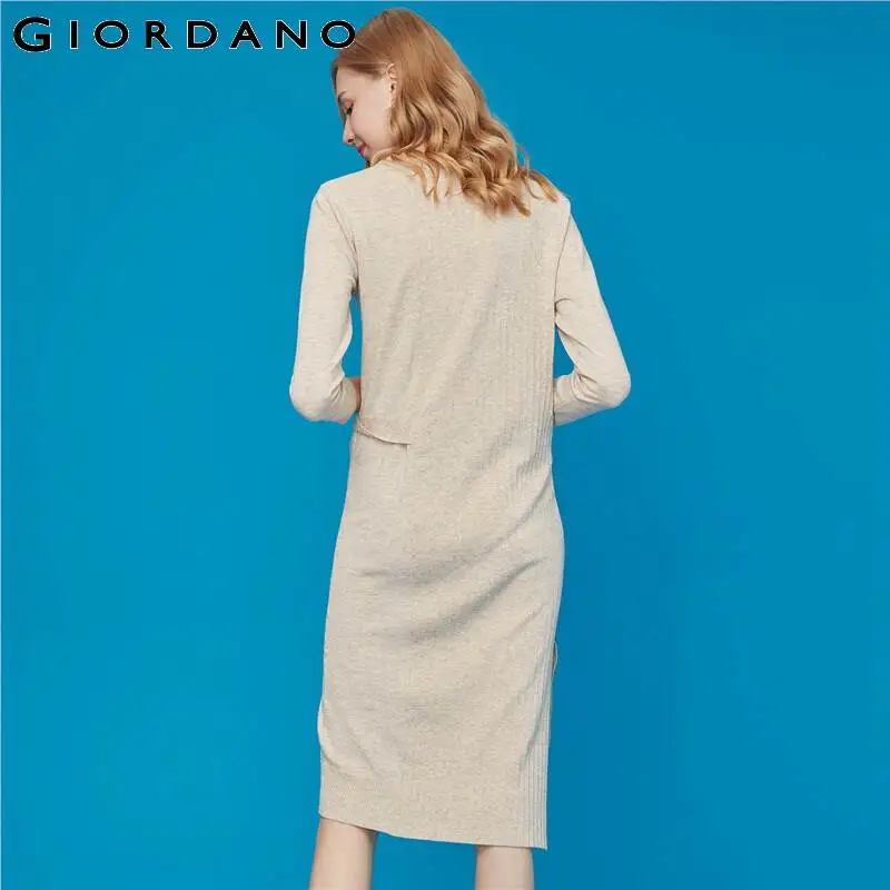Женское трикотажное платье Giordano однотонное с поясом длинными рукавами и круглым