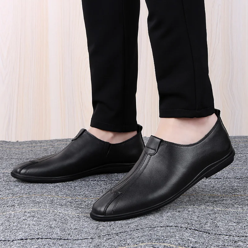 

2021 Men Loafers Classic British Casual Shoes High Quality PU Comfortable Man Flats Lightweight Adult Breathable Peas Shoes