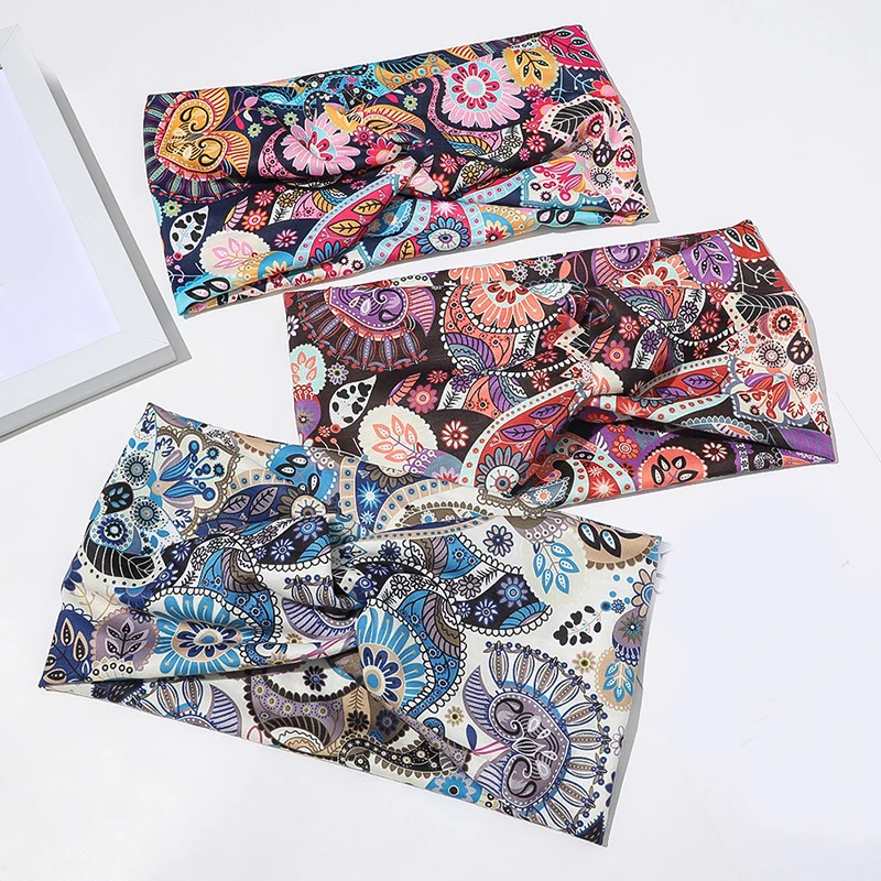 Повязка на голову женская с широким леопардовым принтом тюрбан в богемном стиле