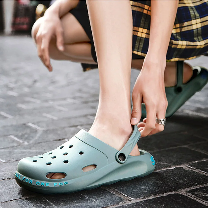 Hot Sale Summer Aqua Clogs Men Beach Sandals Casual Outdoor Slip On Men EVA Garden Shoes Unisex Slippers Sandalias De Hombre