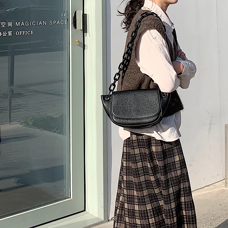 

Fashion Acrylic chain Handbag New Women's Casual Shoulder Bag Simple Wild Portable Diagonal Messenger Female Tote Bags