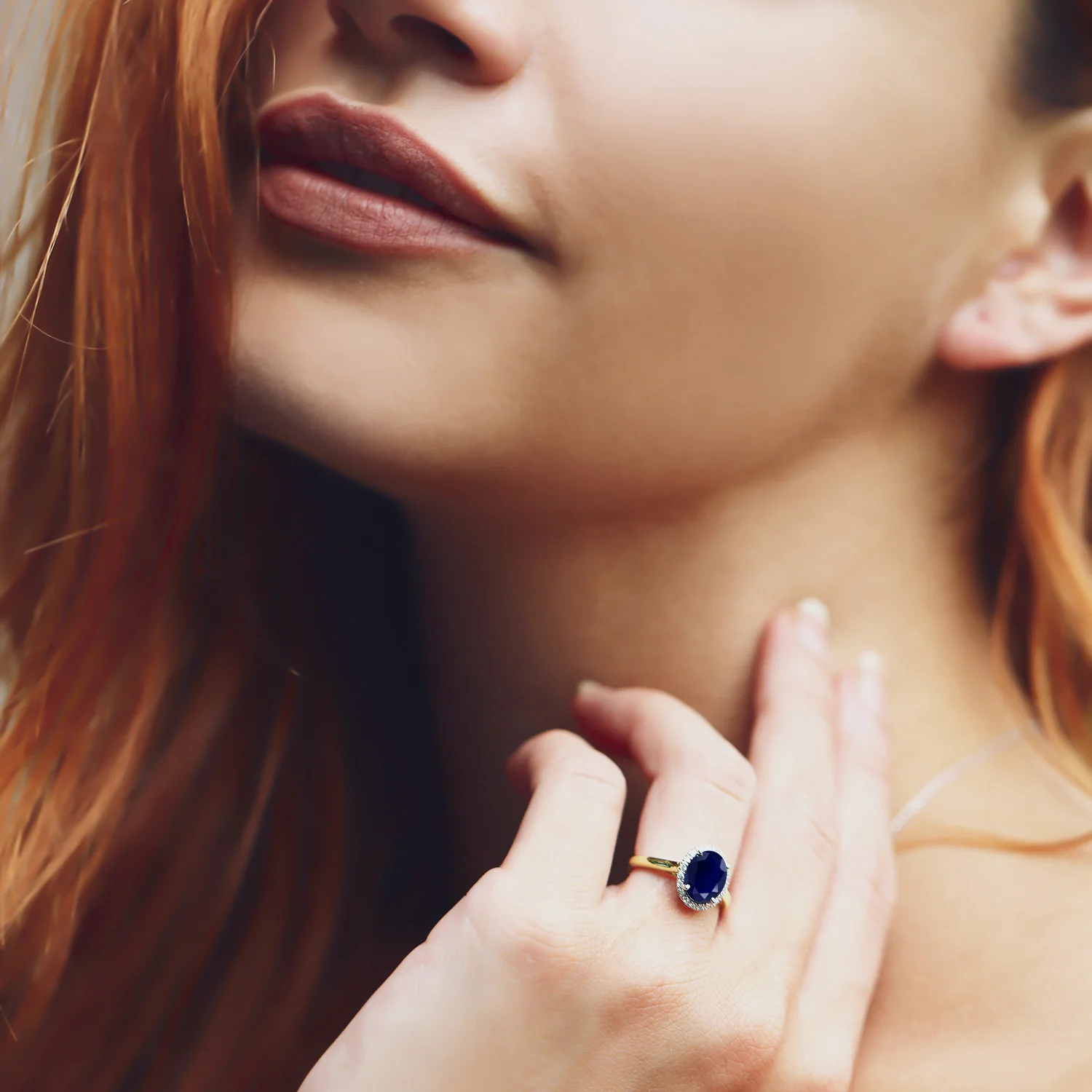 Помолвочное кольцо 10K двухтонное Золотое овальное синее Sapphire и Diamond Halo 2 50 Ct (в