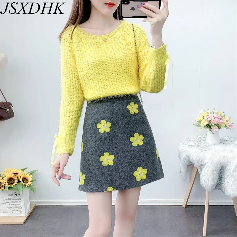

Женский трикотажный комплект из двух предметов, желтый мягкий свободный свитер на шнуровке и трапециевидная юбка с цветочной вышивкой, Осе...