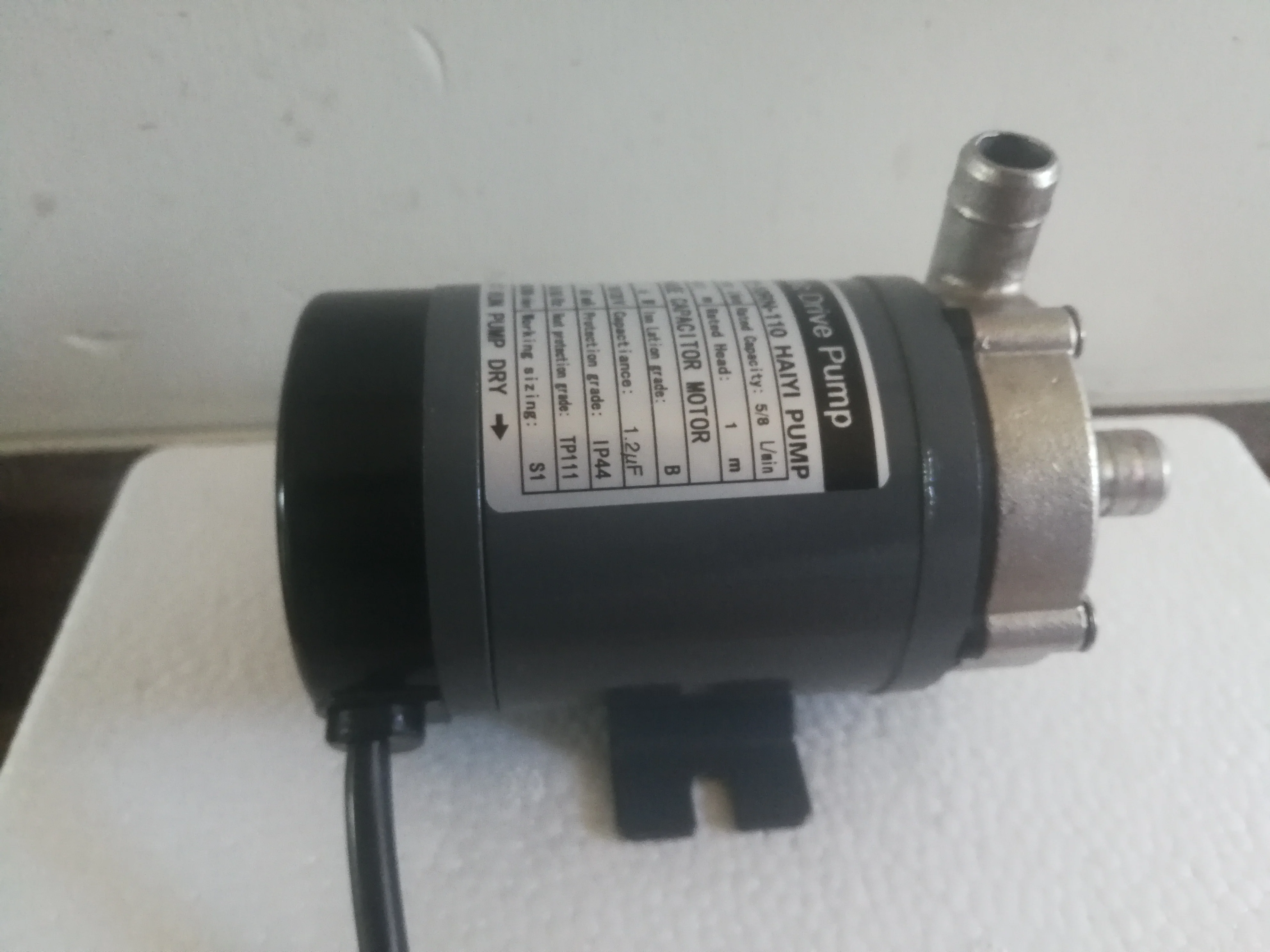 Насос с магнитным приводом MP6R устойчивый к высоким температурам кислотам и