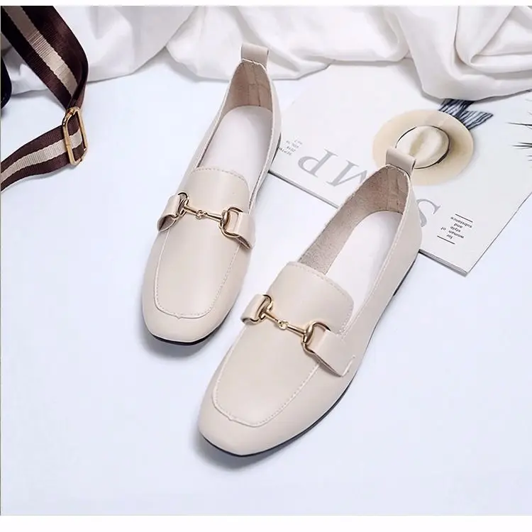 

New horse buckle lazy flat shoes women soft leather loafers