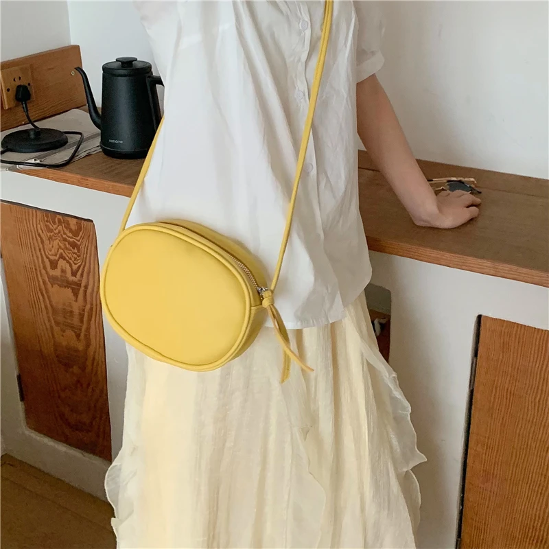 

2021 Female small bag simple style PU leather fashion flat Vintage messenger shoulder mini cross body women's handbag cute