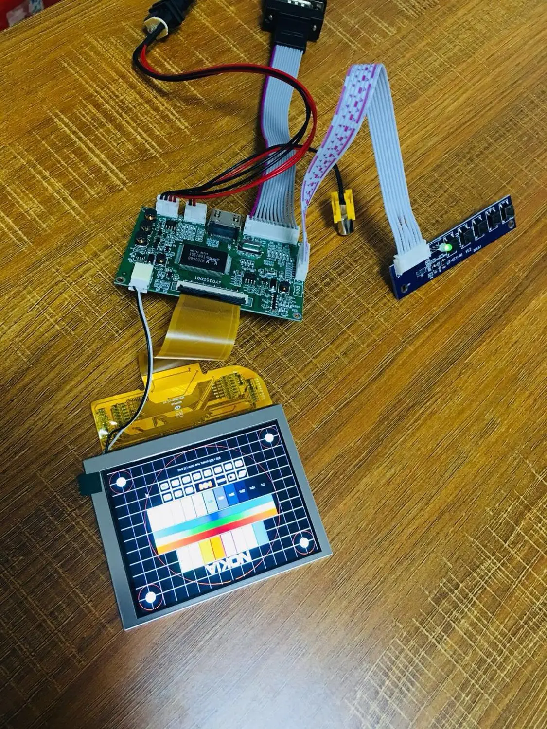 JY035SD1  3, 5  - +   VGA