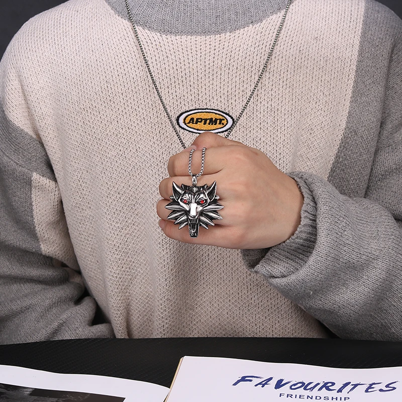 Длинное ожерелье из нержавеющей стали мужская красная глазая властная подвеска