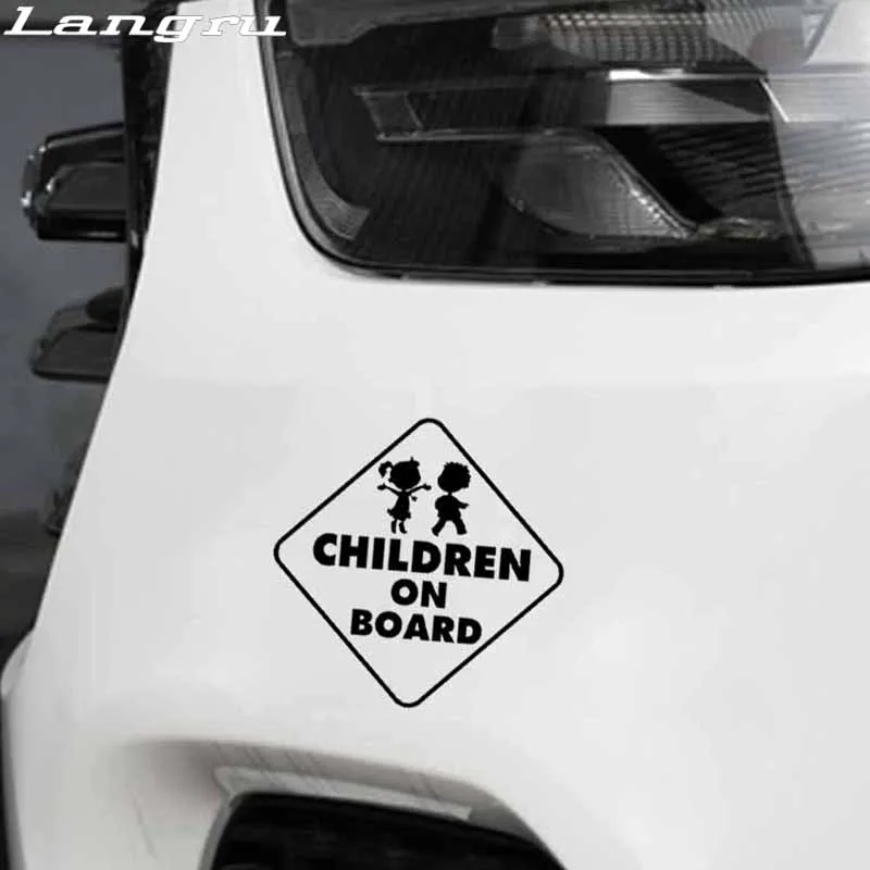 Langru 15*15 см дети на борту милые девушки и мальчик автомобиль стикер виниловая