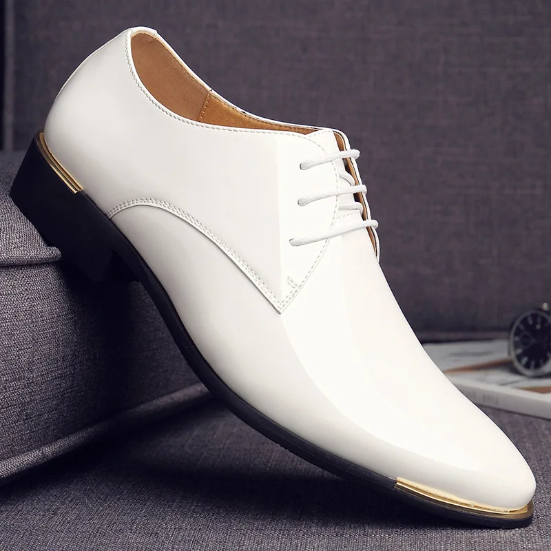 

Fashion Pointed Men Dress Shoes gentleman Patent Leather Business Casual Shoes Men Flats Black White Oxfords for Man 2.5