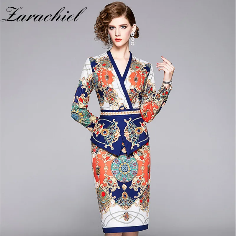 Женское модельное винтажное платье с длинным рукавом облегающее слитное миди V