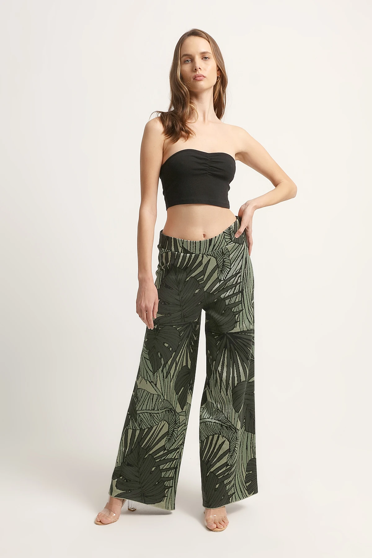 LEAF PATTERNED PANTALON