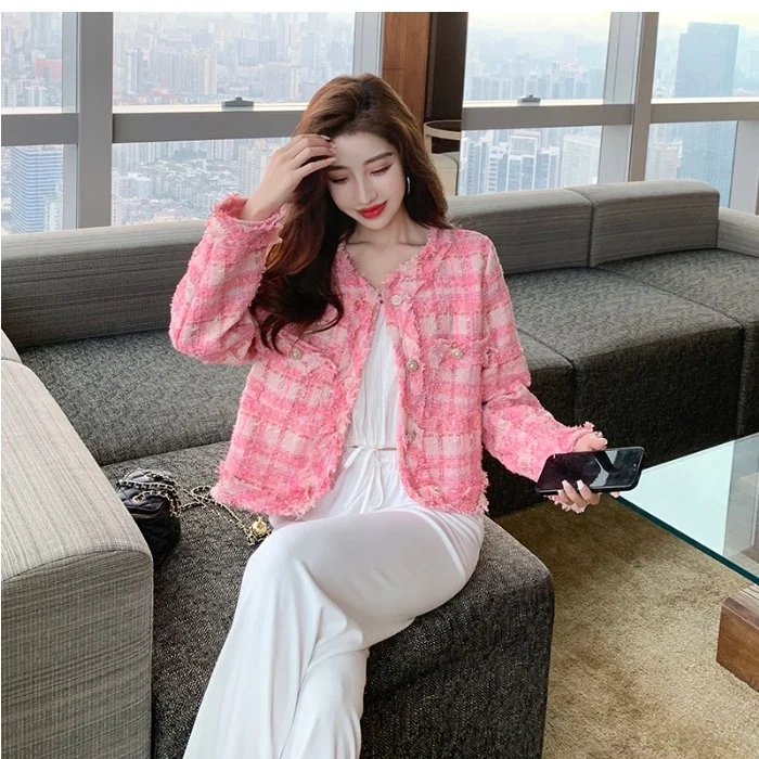 Женское короткое пальто с круглым вырезом розовое в стиле ретро осень 2021 |